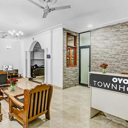 Townhouse Metro Inn Residency Near Iskcon Temple Noida Indirapuram Luaran gambar