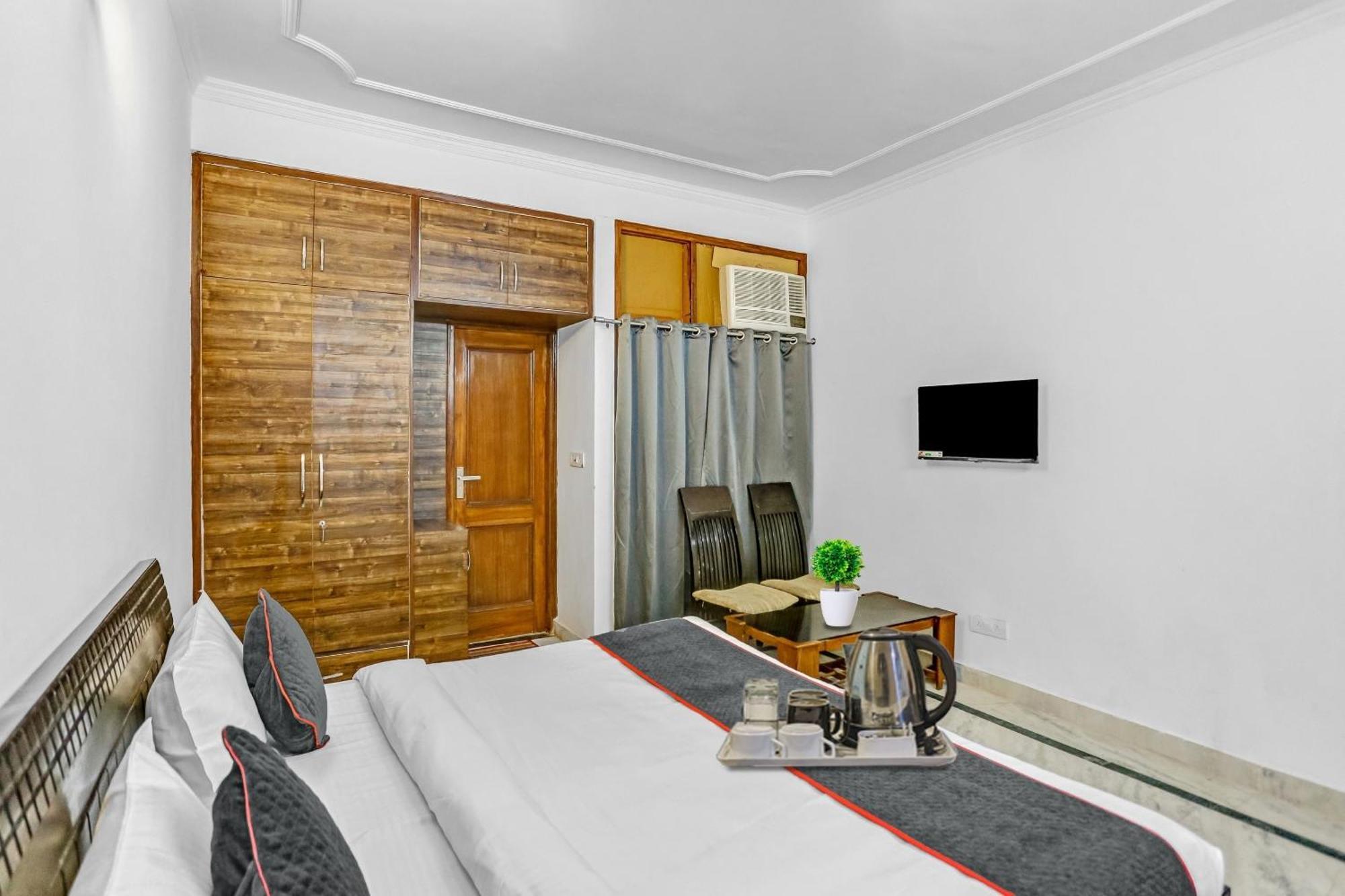 Townhouse Metro Inn Residency Near Iskcon Temple Noida Indirapuram Luaran gambar